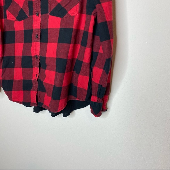 BeachLunchLounge Ruffled Details on the Back Flannel Button Down - Picture 4 of 7